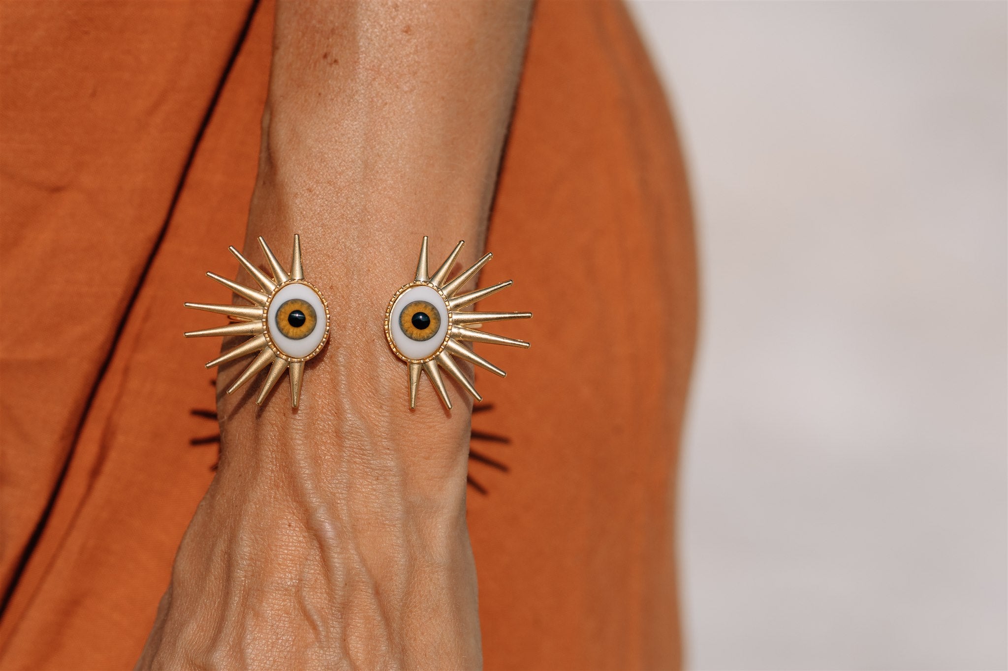 Guardian 2 Eye Spike thin Bracelet